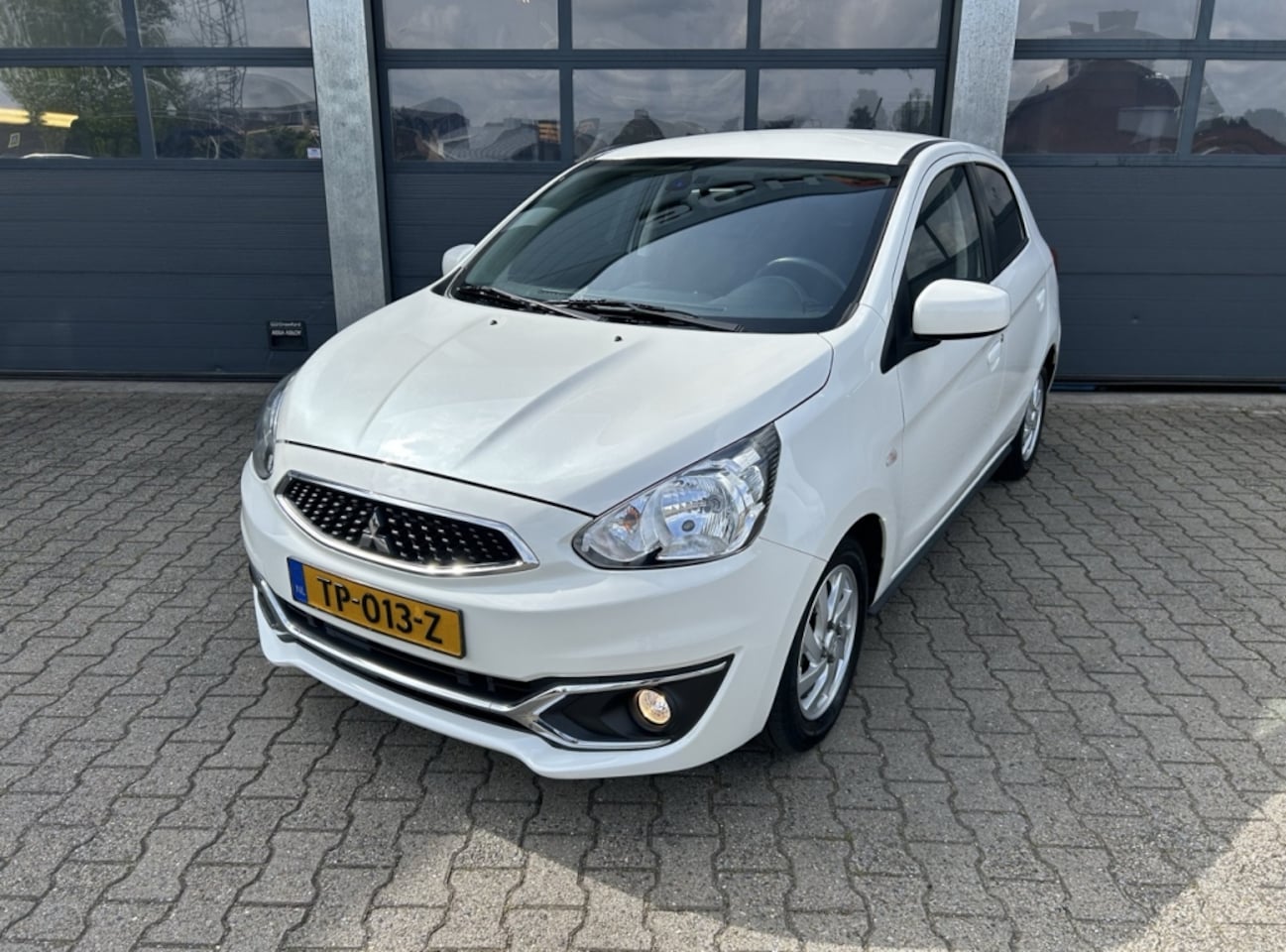 Mitsubishi Space Star - 1.0 MIVEC 71PK Auto Stop & Go Intense - AutoWereld.nl