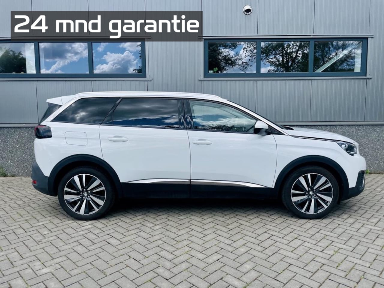 Peugeot 5008 - 1.2 PureTech Allure | nieuwe distributieriem | Trekhaak | 7-persoons | Muziek streamen