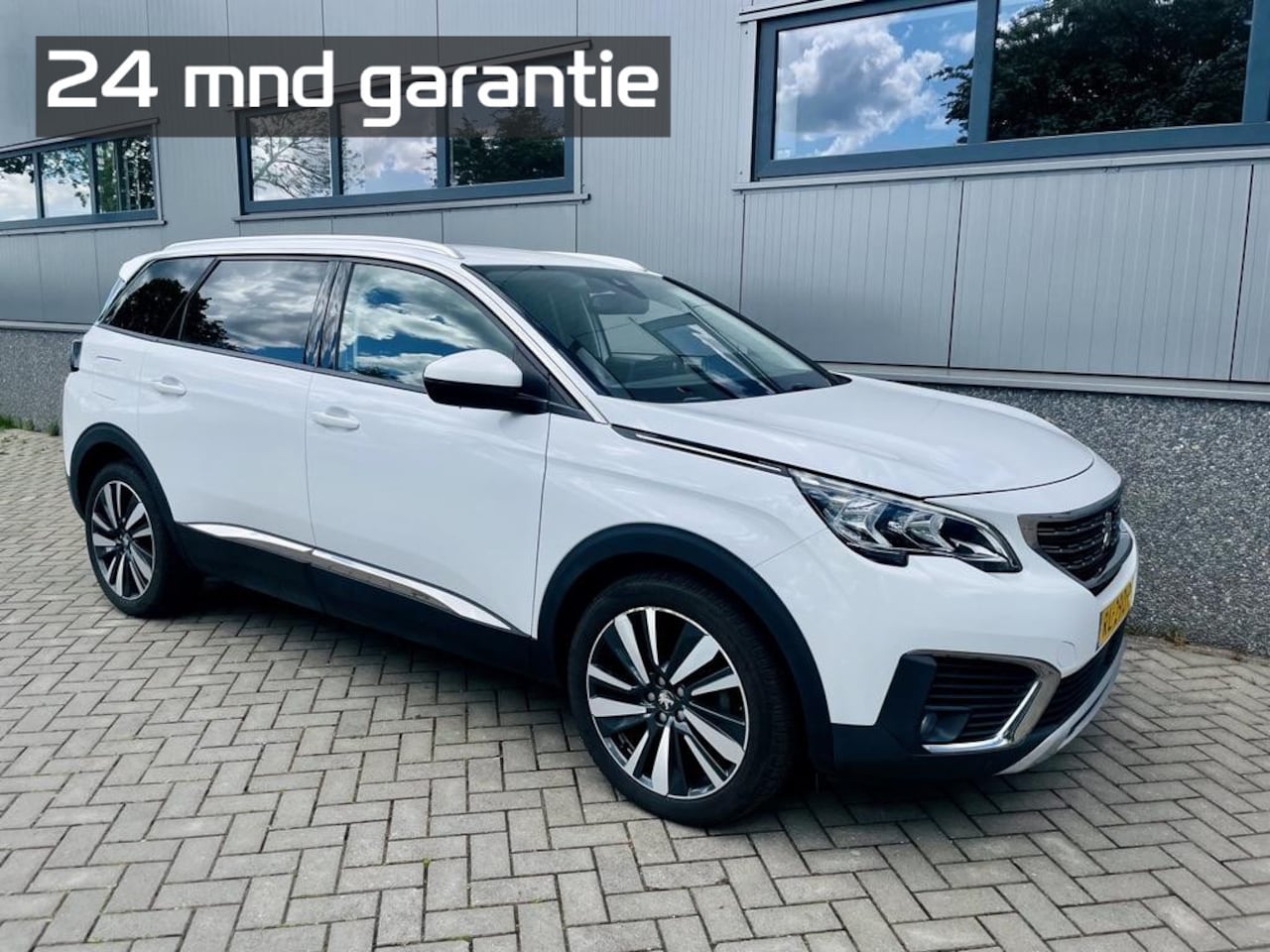 Peugeot 5008 - 1.2 PureTech Allure | nieuwe distributieriem | Trekhaak | 7-persoons | Muziek streamen