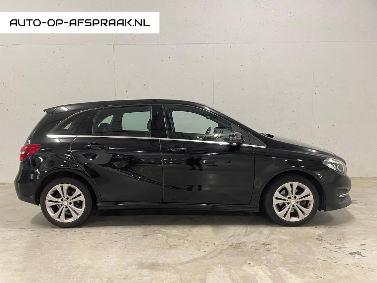 Mercedes-Benz B-klasse - 180 AMG Leer Navi Automaat Clima Cruise Stoelverw. APK NAP - AutoWereld.nl