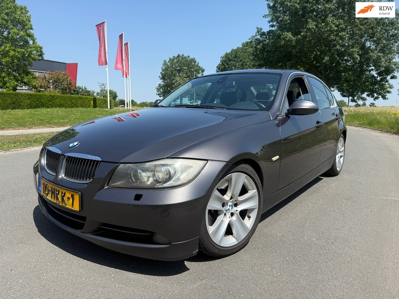 BMW 3-serie - 330i Dynamic Executive CLIMA/NAVI/APK/LEER - AutoWereld.nl