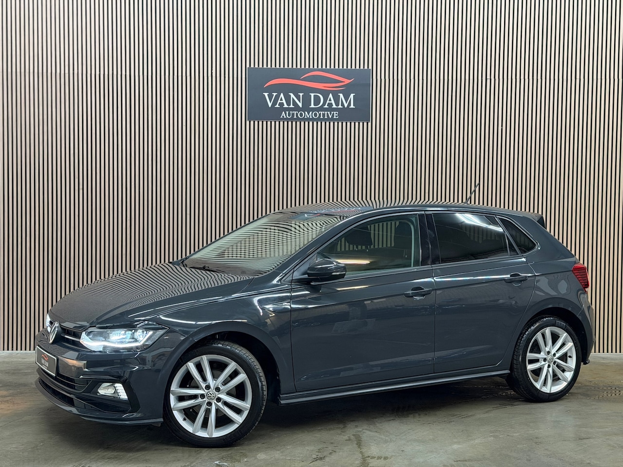 Volkswagen Polo - 1.6 TDI R-Line 2018 DSG LED VIRTUAL TREKHAAK - AutoWereld.nl