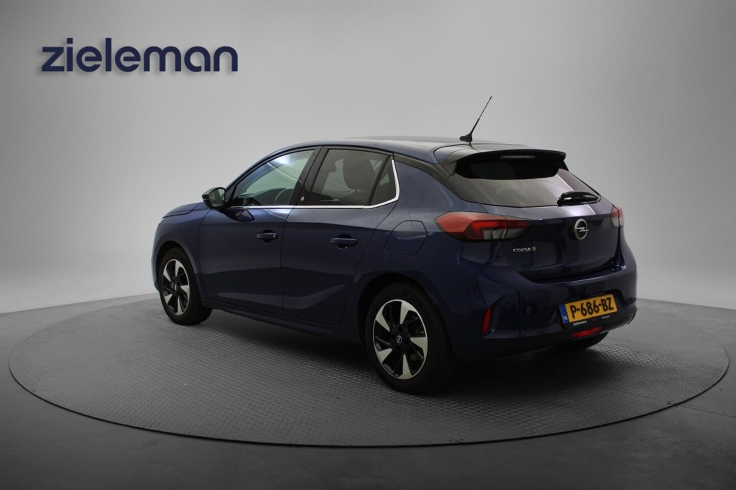 Opel Corsa-e - Elegance 50 kWh - Carplay, Camera, Clima, Cruise, Half Leer - AutoWereld.nl
