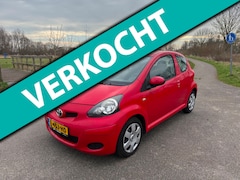 Toyota Aygo - 1.0-12V Comfort Navigator Airco Elektrische Ramen APK tot 13-02-2027