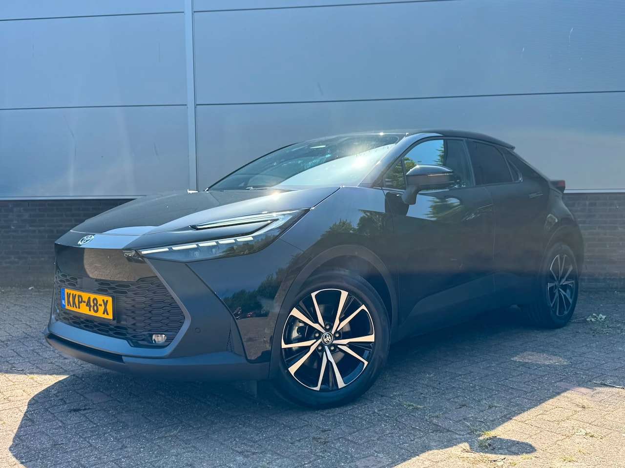 Toyota C-HR - 2.0 Plug-In Hybrid 220 Business Plus Automaat 223Pk - AutoWereld.nl