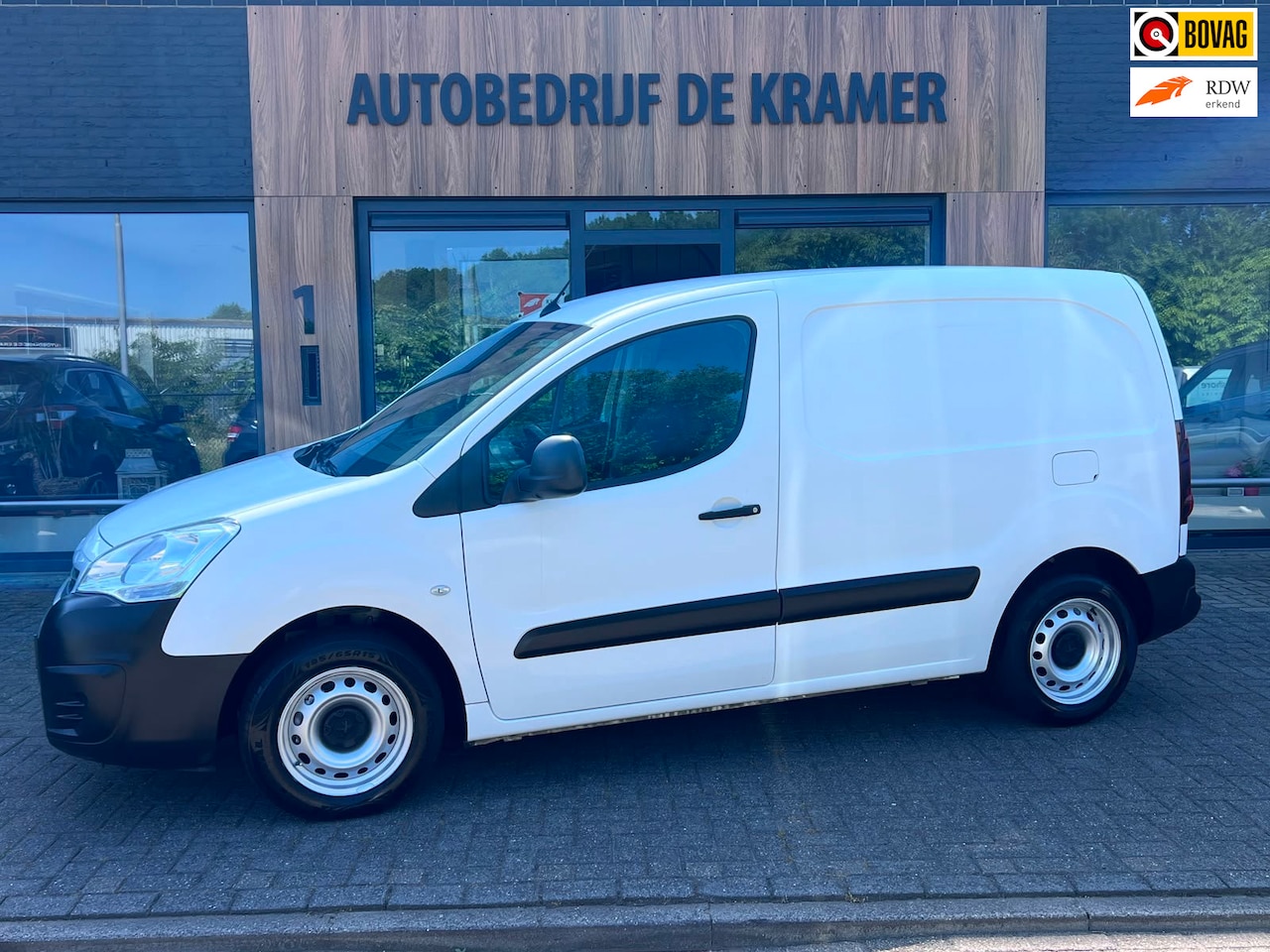 Peugeot Partner - 120 1.6 BlueHDi 75 L1 Première 120 1.6 BlueHDi 75 L1 Première - AutoWereld.nl