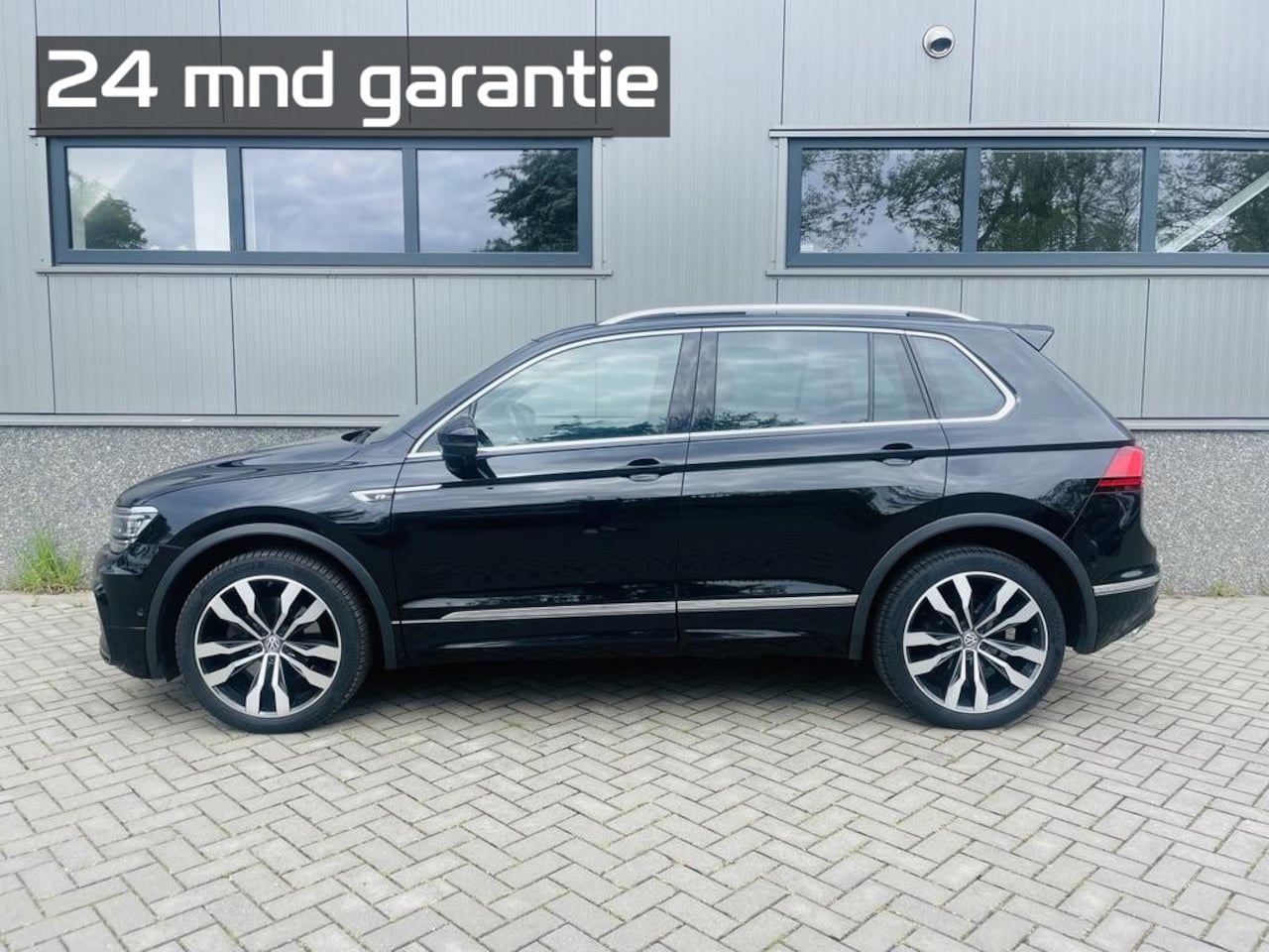 Volkswagen Tiguan - 2.0 TSI 4Motion Highline | 3 x R-line | 24 mnd garantie | HUD | 2x Memory seats | Pano | C