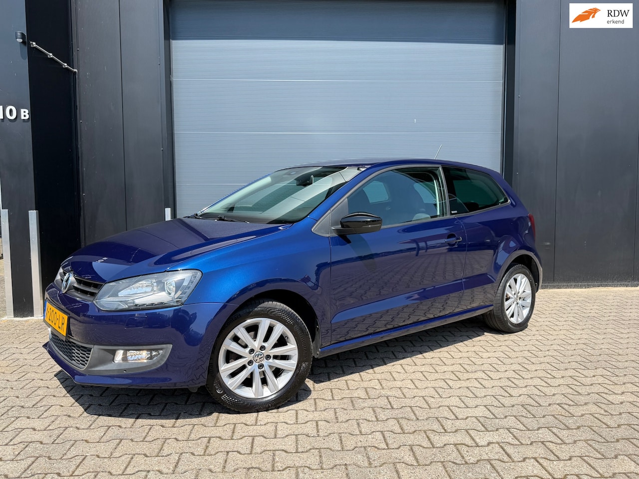 Volkswagen Polo - 1.4-16V Trendline 1.4-16V Trendline, Carplay, Airco, lichtmetaal - AutoWereld.nl