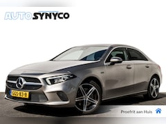 Mercedes-Benz A-klasse - 250 e Plug-in Premium | SOH 96.6 % | Panoramadak | LED | 18 inch LMV | Sfeerverlichting |