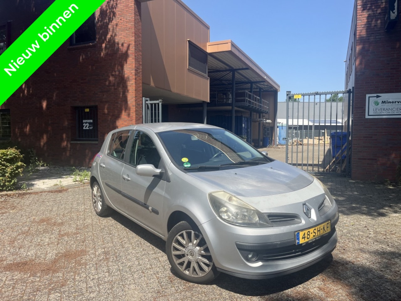 Renault Clio - 1.6-16V Dynam.Luxe Automatisch Clima Lage km - AutoWereld.nl