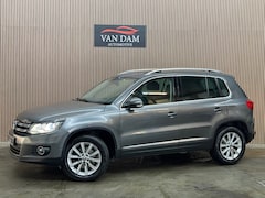 Volkswagen Tiguan - 2.0 TSI Sport&Style 4Motion 2012 DSG XEON LEDER