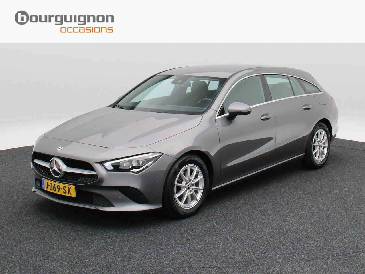 Mercedes-Benz CLA-klasse Shooting Brake - 180 Business Solution 136 Pk Automaat | Stoelverwarming | Camera | Cruise Control | CarPla - AutoWereld.nl