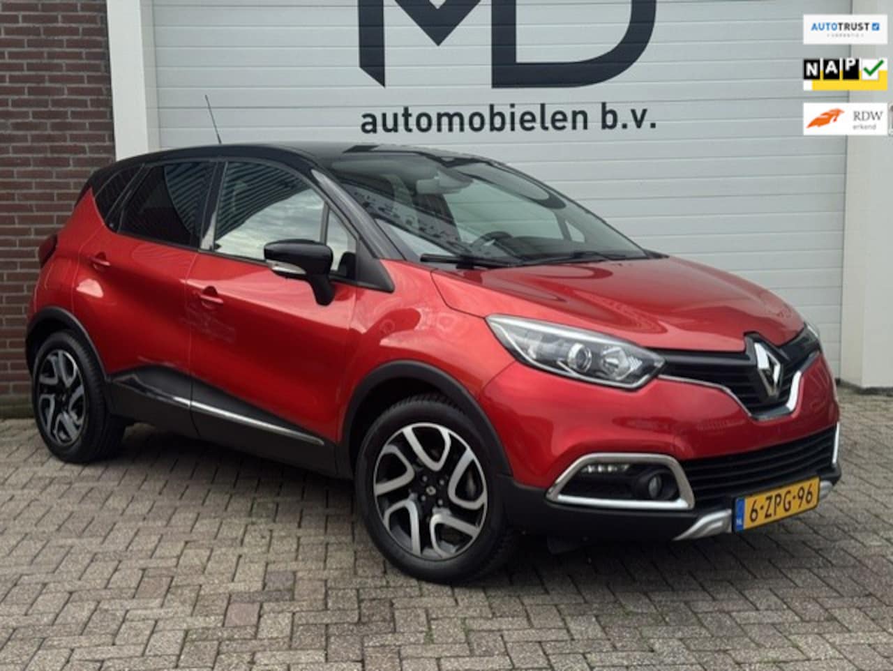 Renault Captur - 1.2 TCe Helly Hansen Automaat - Trekhaak -LED - AutoWereld.nl