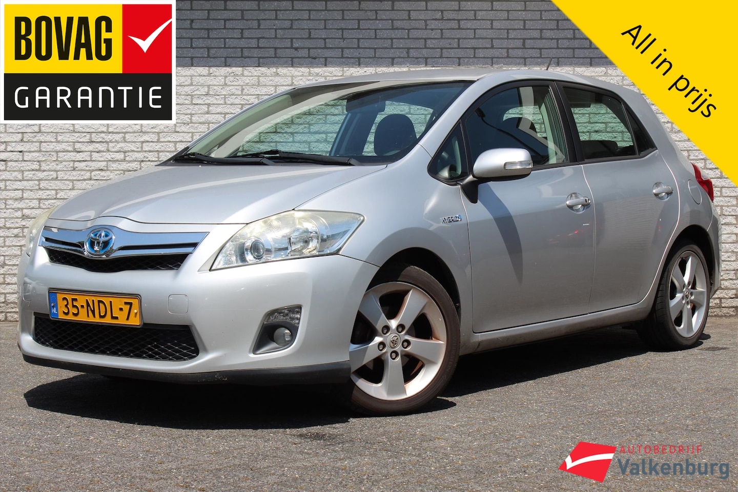 Toyota Auris - 1.8 Full Hybrid 136PK 5D CVT | Trekhaak | Cruise | Climate - AutoWereld.nl
