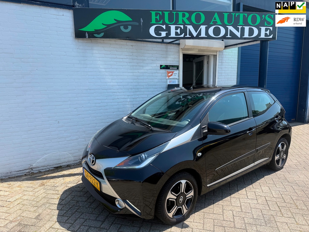 Toyota Aygo - 1.0 VVT-i x-clusive KEYLESS NAVIGATIE AIRCO CAMERA LUXE UITVOERING - AutoWereld.nl