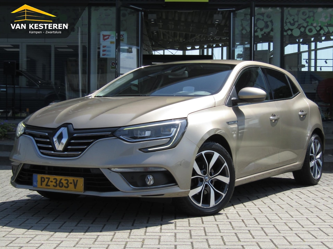 Renault Mégane - 1.2 TCe 130pk Bose / Navigatie / Camera / Head-up Display / Adaptive Cruise-Control - AutoWereld.nl