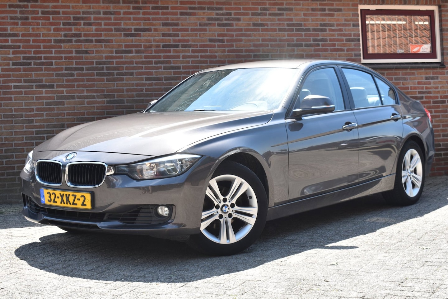 BMW 3-serie - 320i Executive '12 Leder Navi - AutoWereld.nl