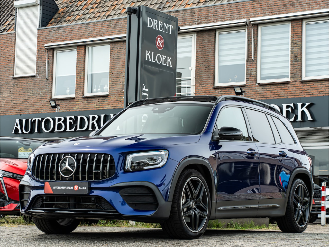 Mercedes-Benz GLB - AMG 35 4MATIC PANO 360 CAMERA CARBON LEDER MEMORY STOELEN 20 INCH BOMVOL!! - AutoWereld.nl