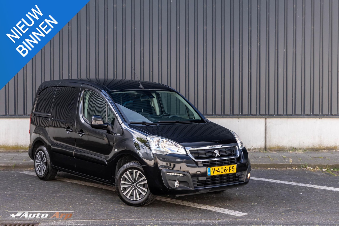 Peugeot Partner - 120 1.6 BlueHDi 75 L1 Premium Pack 120 1.6 BlueHDi 75 L1 Premium Pack - AutoWereld.nl