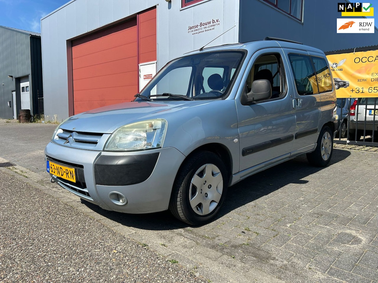 Citroën Berlingo - 1.6i Multispace Nouvelles Frontières APK / AIRCO / BENZINE - AutoWereld.nl