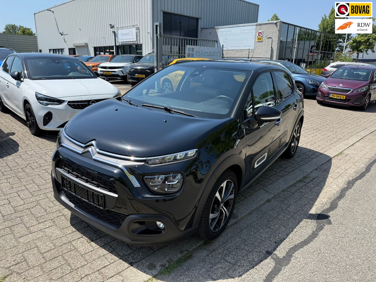 Citroën C3 - 1.2 PureTech Shine 1.2 PureTech Shine, Navi, Airco, Keyless, NAP, INC BTW - AutoWereld.nl