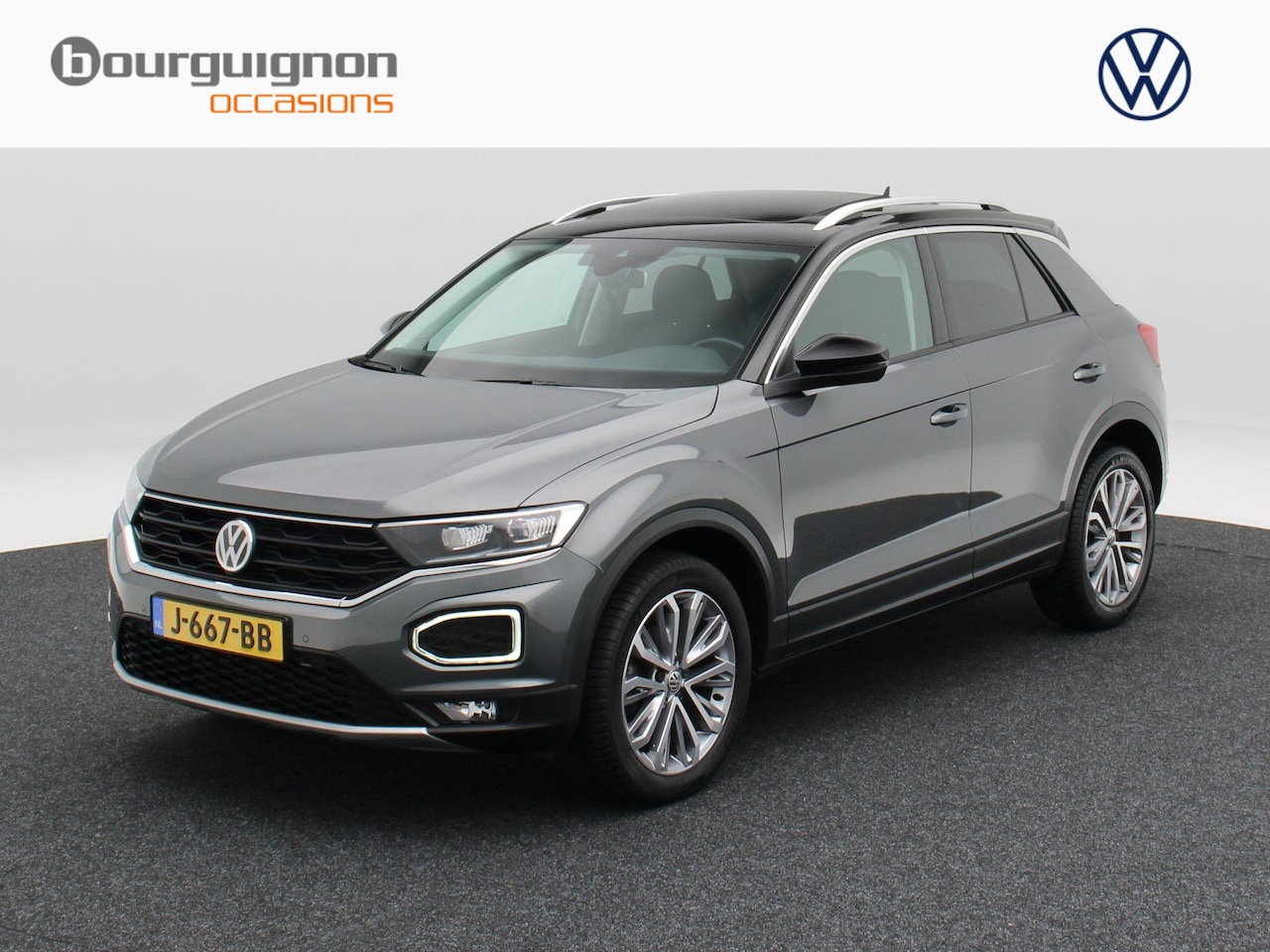 Volkswagen T-Roc - 1.5 TSi 150 Pk Style | Trekhaak | Panorama dak | Adaptive Cruise | Parkeersensoren | Clima - AutoWereld.nl