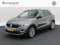 Volkswagen T-Roc - 1.5 TSi 150 Pk Style | Trekhaak | Panorama dak | Adaptive Cruise | Parkeersensoren | Clima