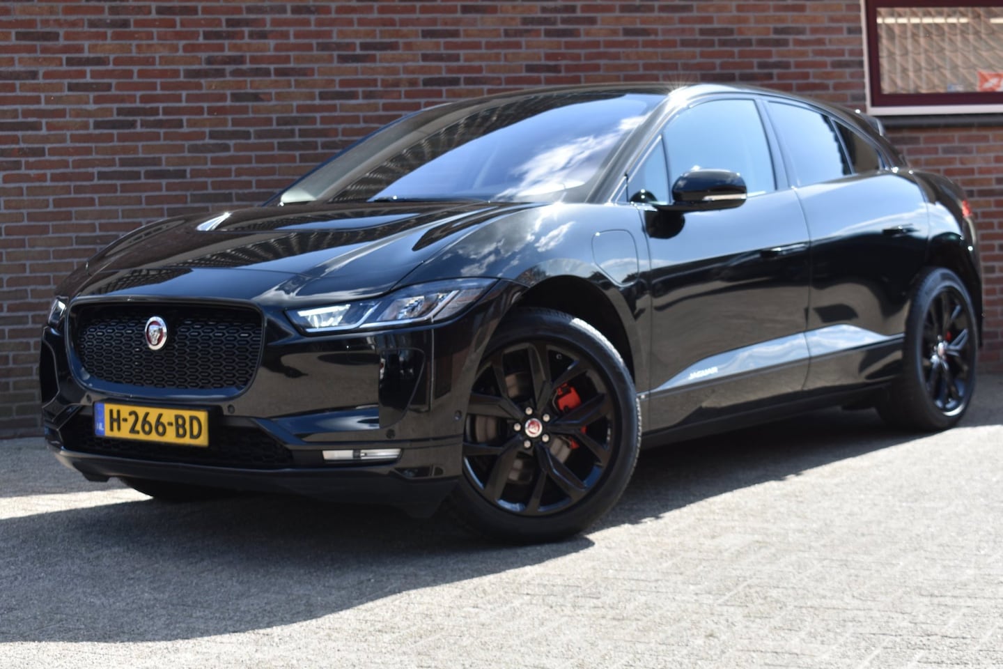 Jaguar I-PACE - EV400 Business Edition S 90 kWh '19 Leder Pano Navi Clima Cruise - AutoWereld.nl
