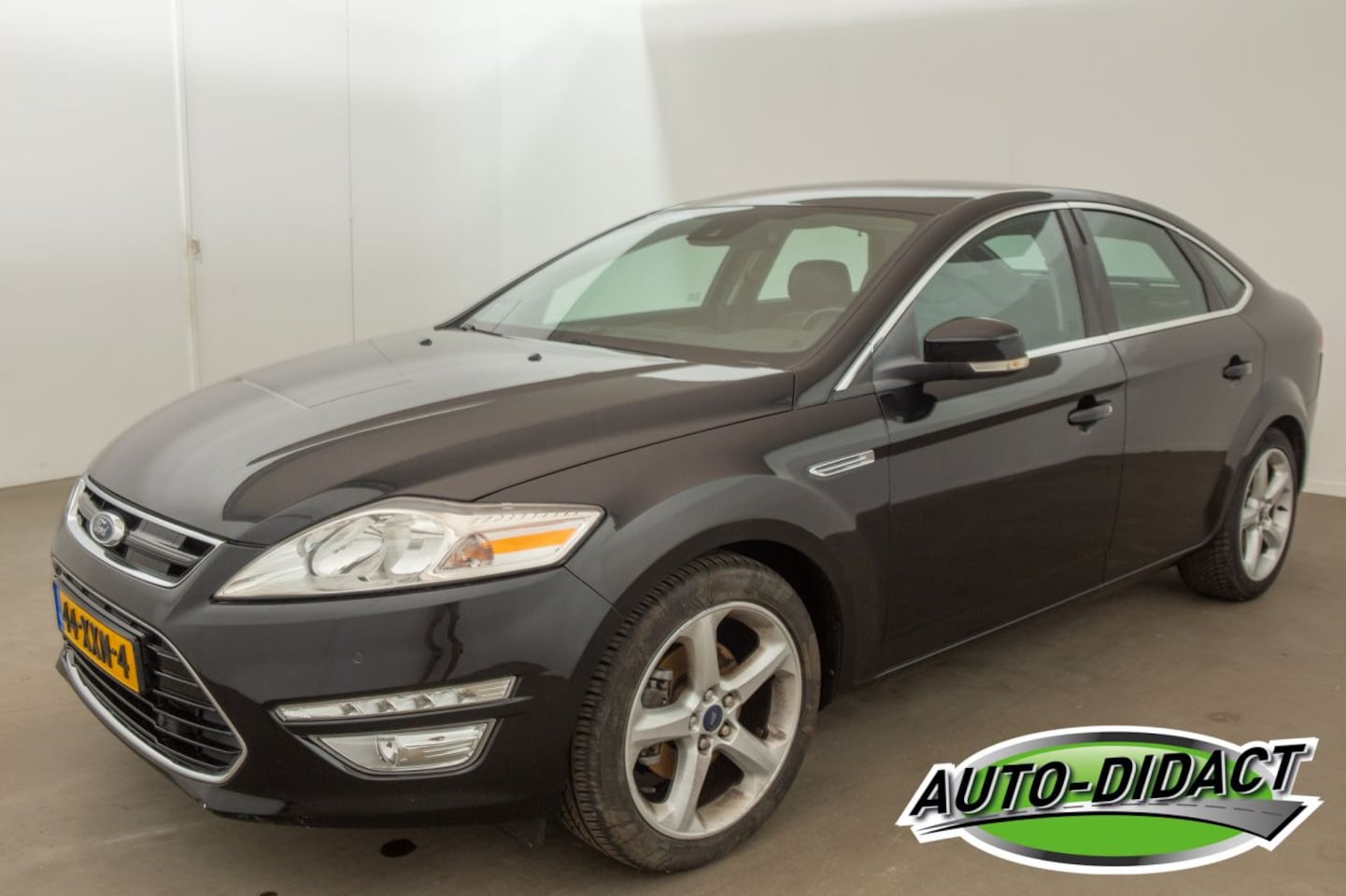 Ford Mondeo - 2.0 EcoBoost Titanium Automaat - AutoWereld.nl