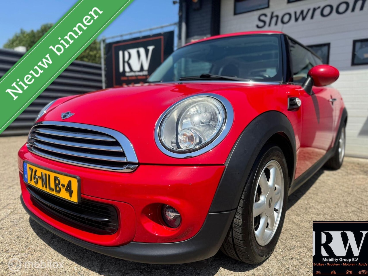 MINI 3-Deurs - 1.6 One MINIMALIST *NAP*A/C*PANODAK*PDC*LEDER* - AutoWereld.nl