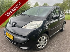 Peugeot 107 - 1.0-12V XS