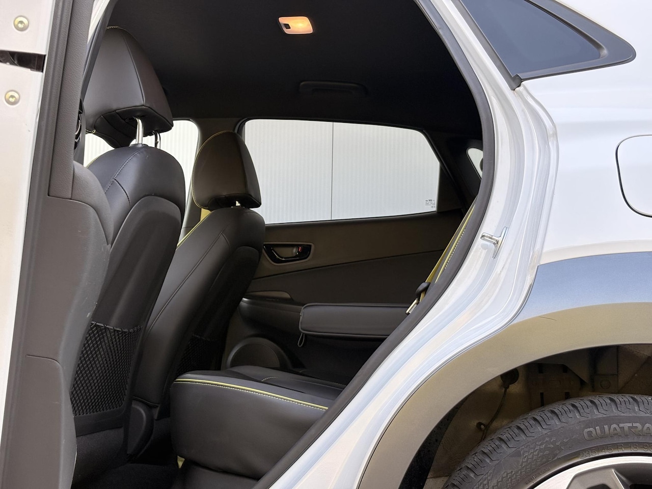 Hyundai Kona - 1.0 T-GDI Fashion | Camera | LKA | Stoelverwarming | Stuurverwarming | Carplay | Mooie uit