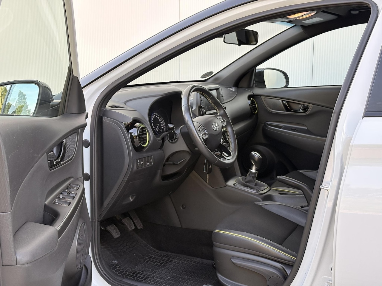 Hyundai Kona - 1.0 T-GDI Fashion | Camera | LKA | Stoelverwarming | Stuurverwarming | Carplay | Mooie uit