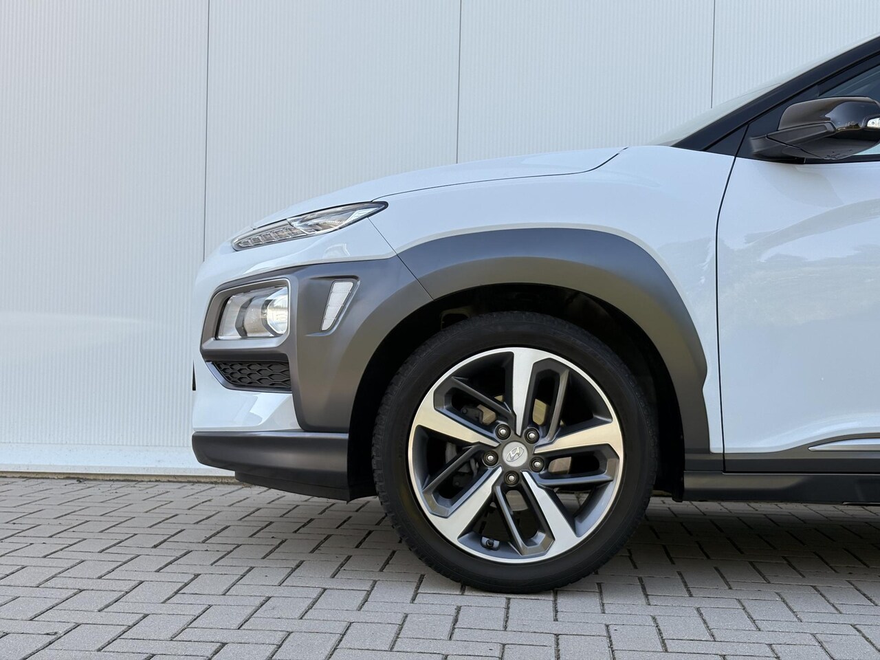 Hyundai Kona - 1.0 T-GDI Fashion | Camera | LKA | Stoelverwarming | Stuurverwarming | Carplay | Mooie uit