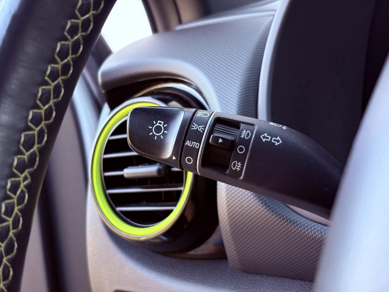 Hyundai Kona - 1.0 T-GDI Fashion | Camera | LKA | Stoelverwarming | Stuurverwarming | Carplay | Mooie uit