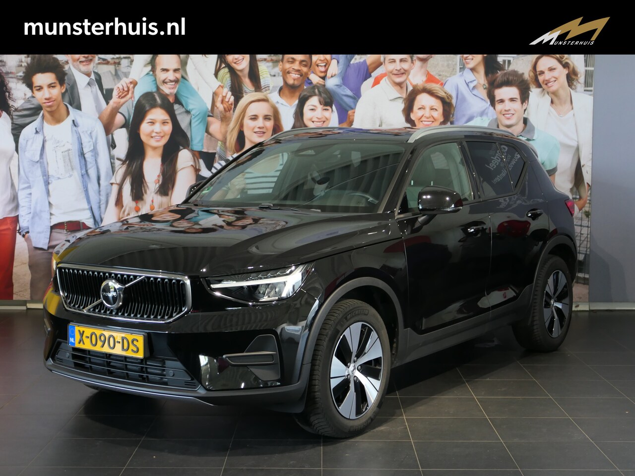 Volvo XC40 - 2.0 B3 Core - Elektr. Wegklapbare trekhaak - Dodehoek - 18"LMV - Stoel en Stuurverw - AutoWereld.nl