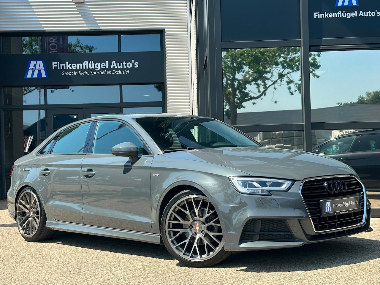 Audi A3 Limousine - 35 TFS S-line S3-optic |Virtual |Nano Grau |Navi |Led |Sportstoelen| - AutoWereld.nl