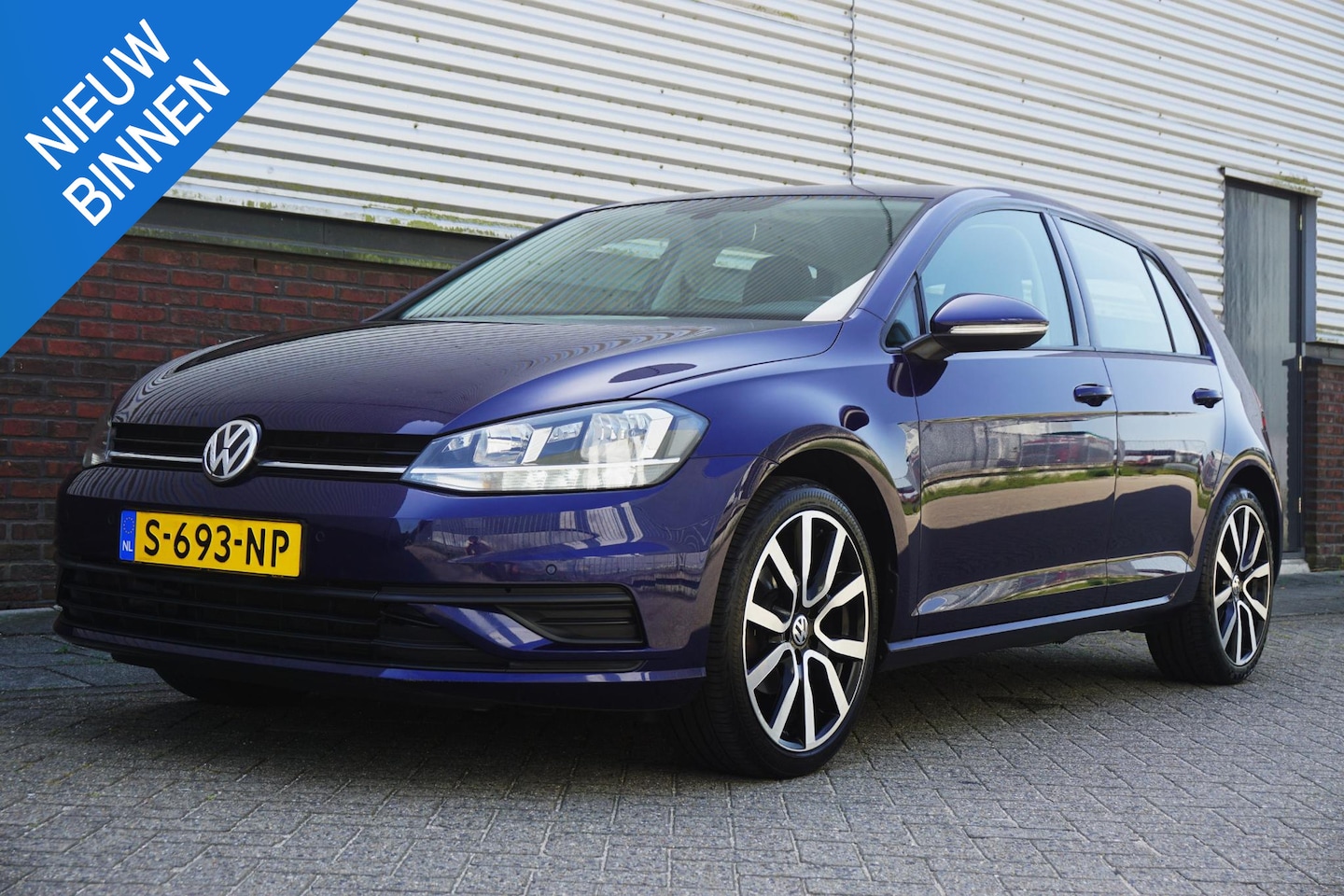 Volkswagen Golf - 1.0 TSI Highline/CARPLAY/18 INCH/CAMERA/DAB. - AutoWereld.nl