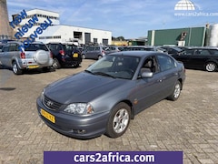 Toyota Avensis - 1.8-16V Linea Luna