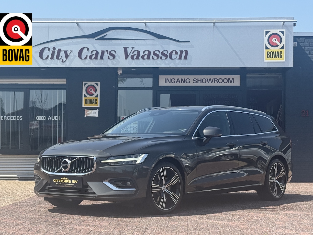 Volvo V60 - 2.0 T6 AWD Inscription automaat 310 pk navi climate ctr camera cruise leder ctr elktr trek - AutoWereld.nl
