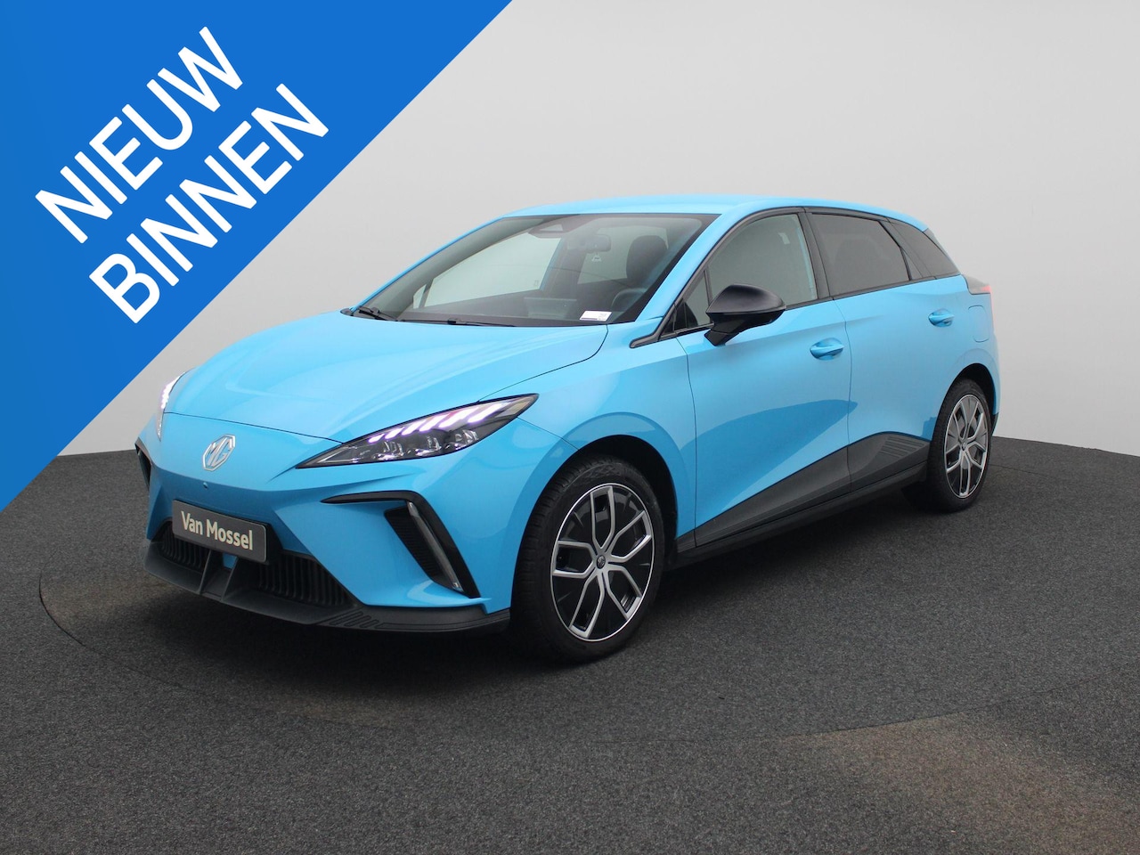 MG MG4 - Long Range 64 kWh Luxury | Navi | Camera | Led Koplampen | Stoelverwarming | CarPlay | MG - AutoWereld.nl
