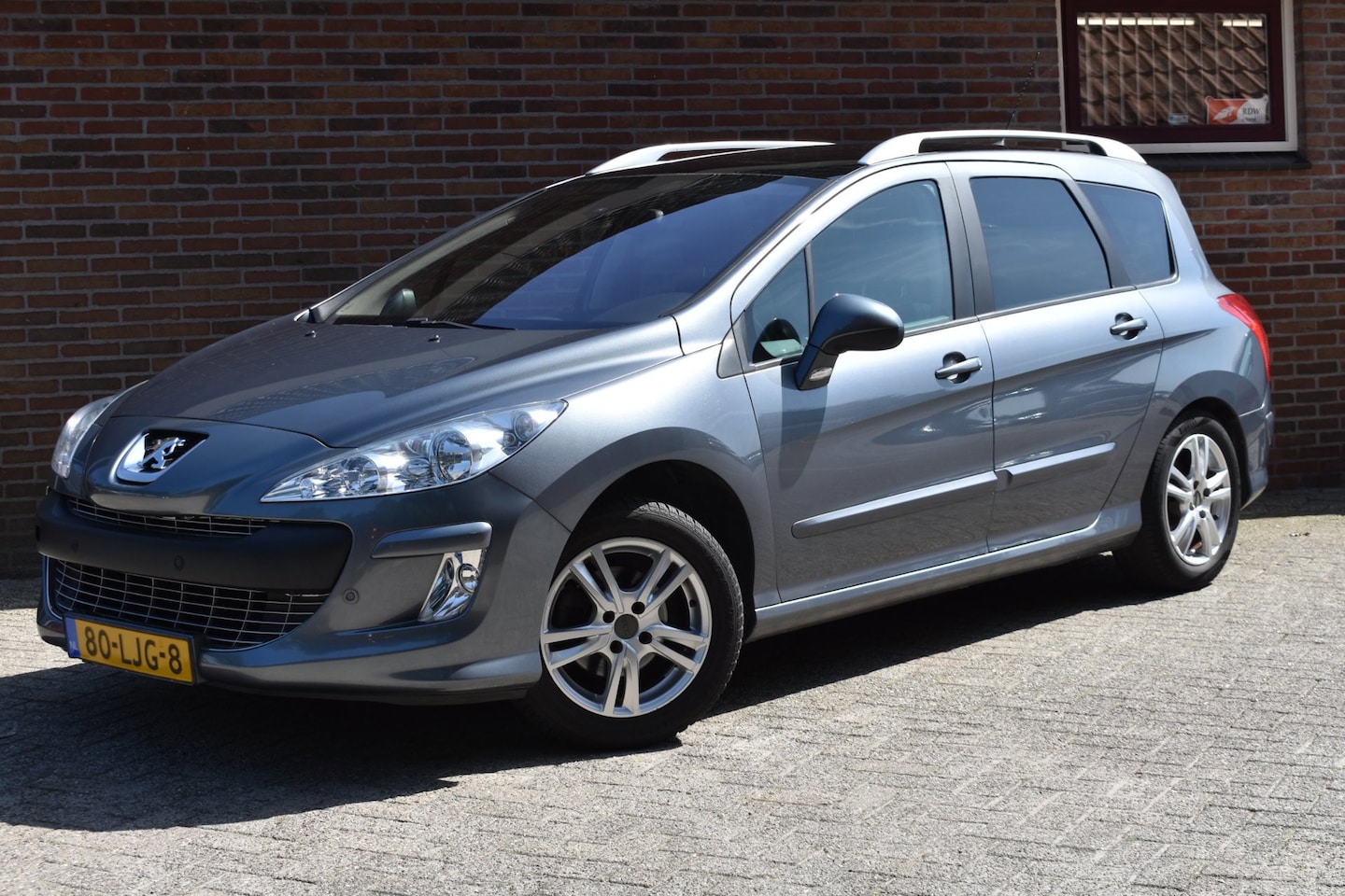 Peugeot 308 SW - 1.6 VTi XS '10 Pano 06-2026 APK!! 7 Persoons Airco - AutoWereld.nl
