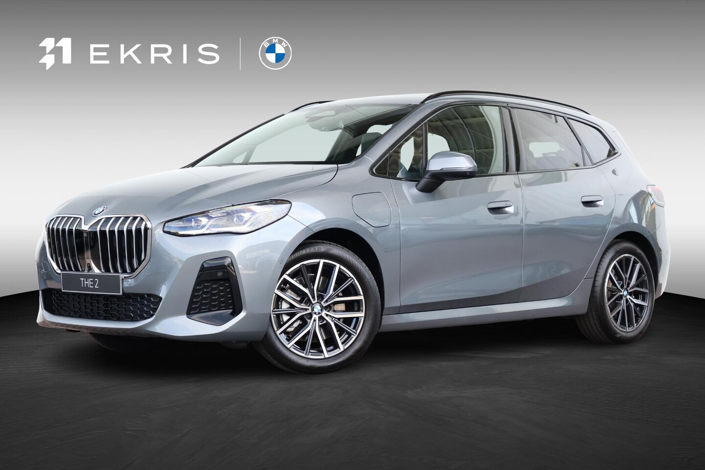 BMW 2-serie Active Tourer - 230e xDrive M Sportpakket | Travel Pack | Innovation Pack | Panoramadak | Trekhaak - AutoWereld.nl
