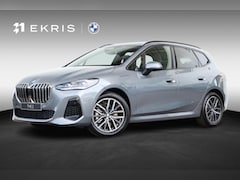 BMW 2-serie Active Tourer - 230e xDrive M Sportpakket | Travel Pack | Innovation Pack | Panoramadak | Trekhaak