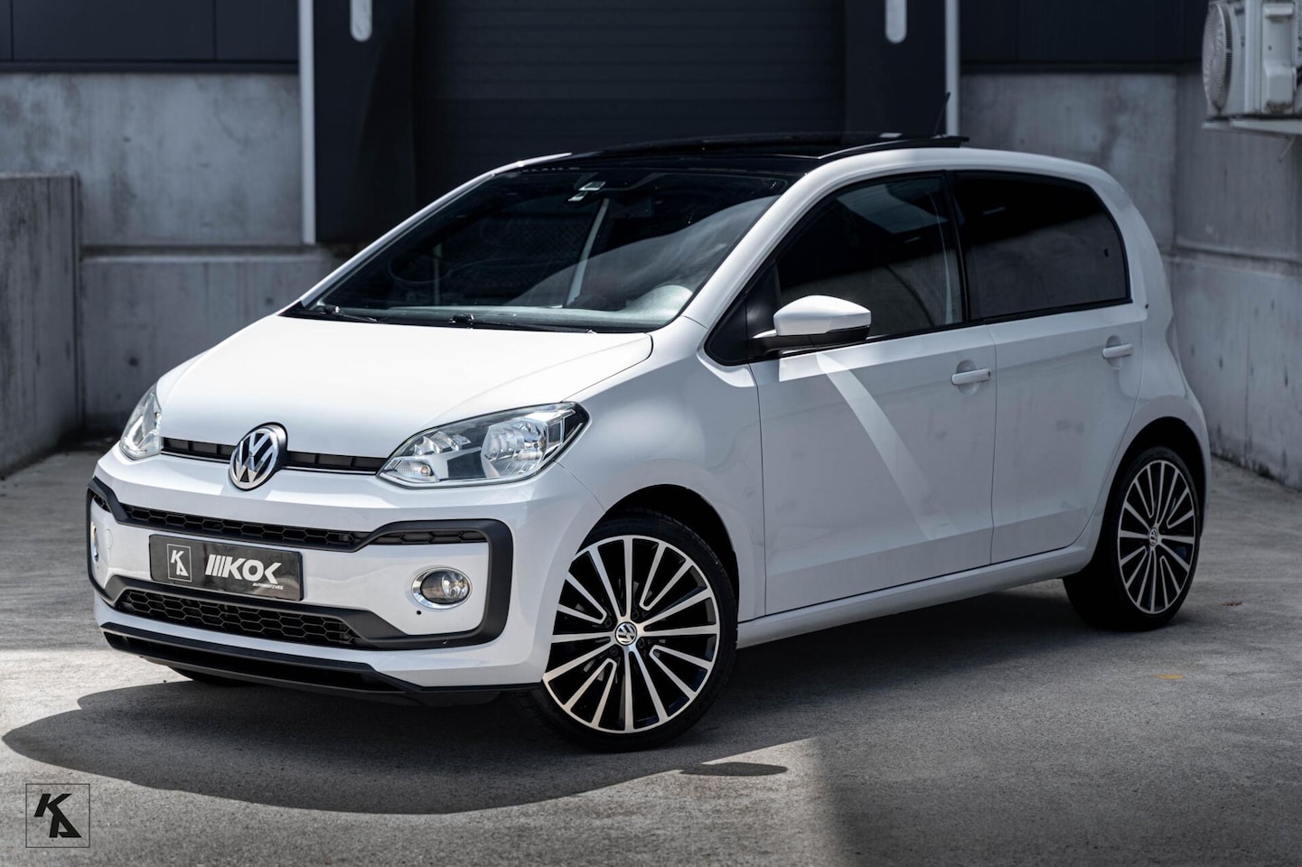 Volkswagen Up! - 1.0 TSI | High R-line | White Silver | Luxe - AutoWereld.nl