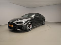 BMW 4-serie Gran Coupé - 420i | M-Sportpakket | LED | HUD | Schuifdak | Sportstoelen | Stoelverwarming | DAB | Harm