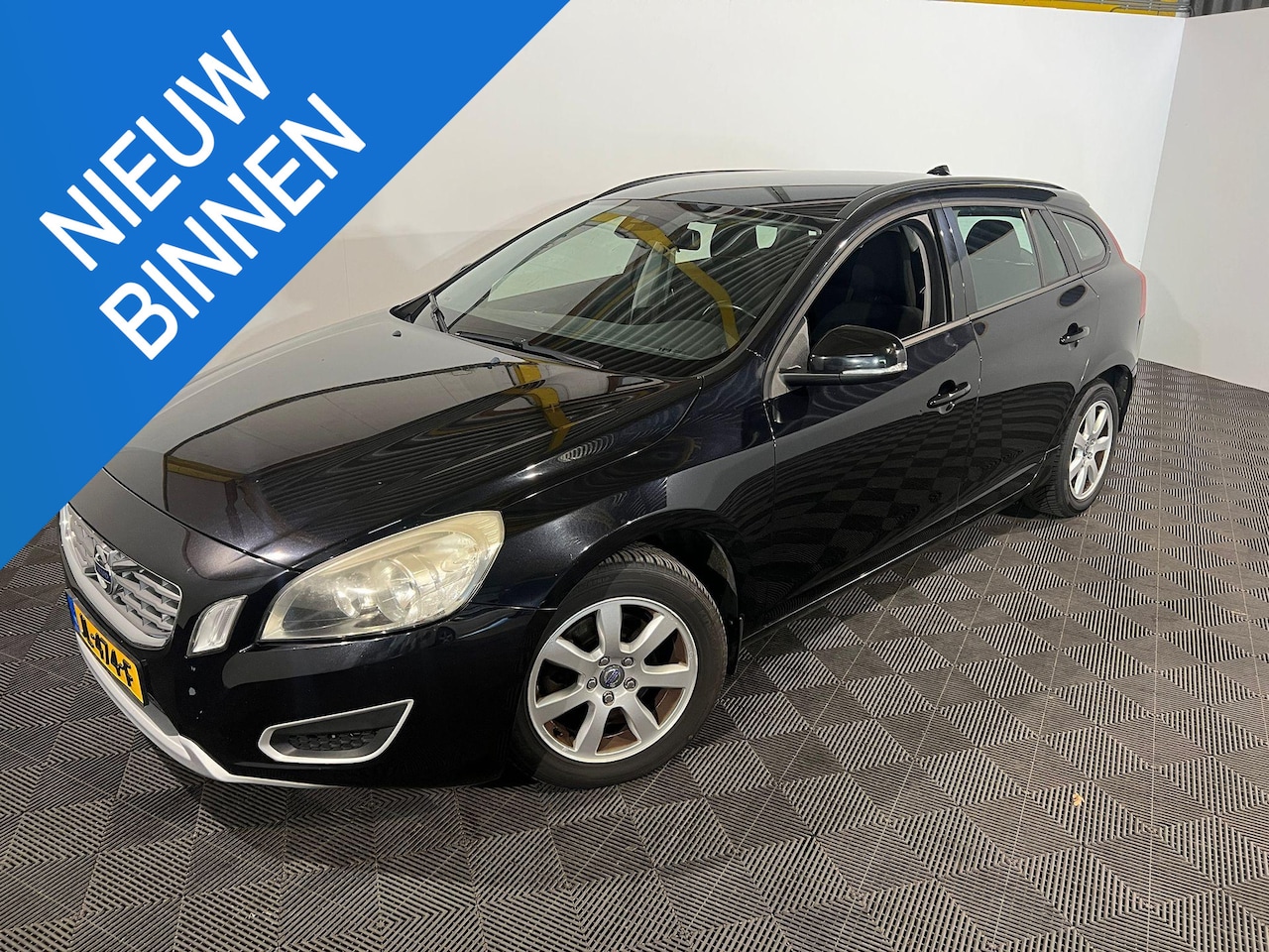 Volvo V60 - 1.6 DRIVe Momentum 1.6 DRIVe Momentum - AutoWereld.nl