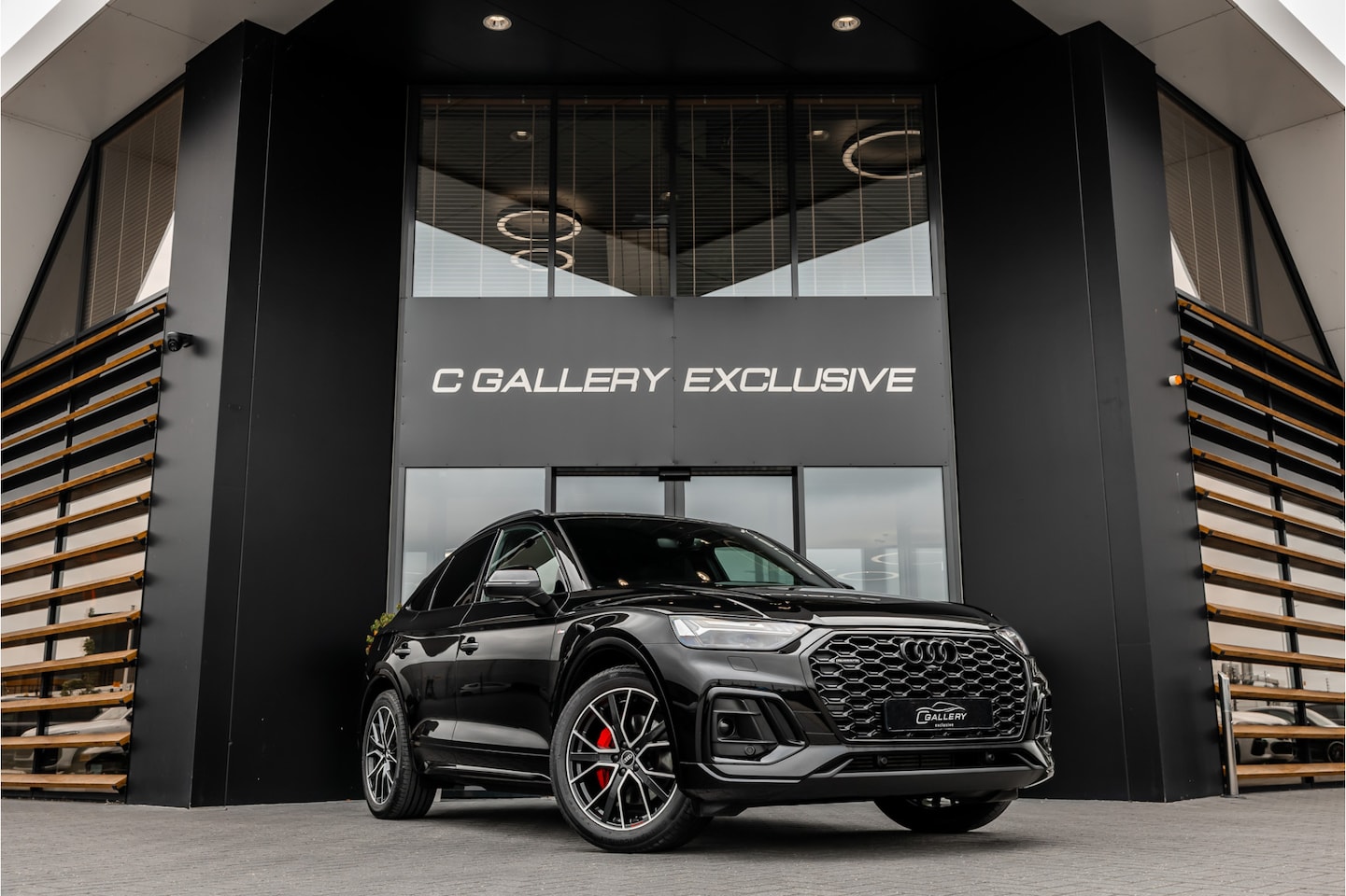 Audi Q5 Sportback - 55 TFSI e S edition - S Line | Panorama | Luchtvering | Memory - AutoWereld.nl