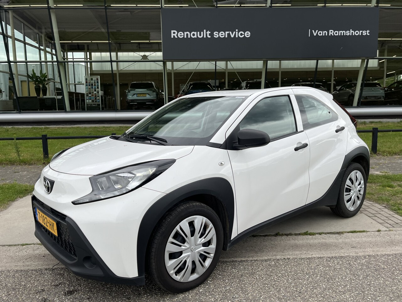 Toyota Aygo X - 1.0 VVT-i MT / Airco / - AutoWereld.nl
