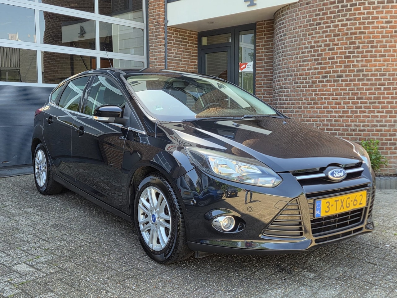 Ford Focus - 1.0 EcoBoost Edition Plus | Clima | Trekhaak | Lm velg | Nap - AutoWereld.nl